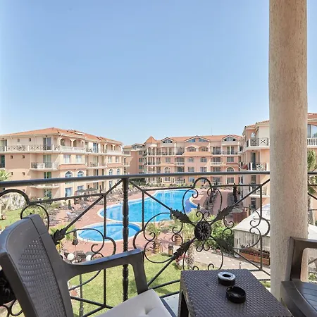 Apartman Hacienda With Pool By Flat Mаnаger